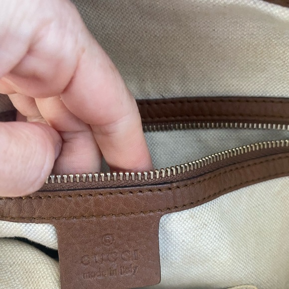 Gucci bag, authentic, very good condition, could use some cleaning inside - Picture 3 of 4